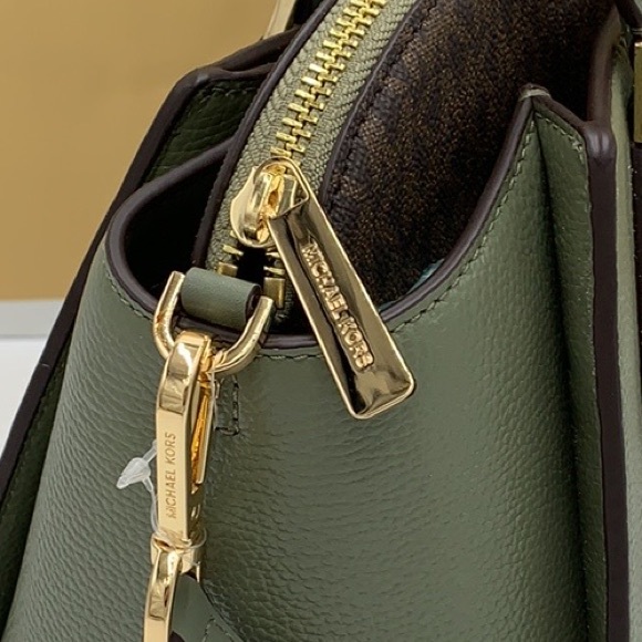 MICHAEL KORS DARIA LARGE SATCHEL ARMY GREEN COLOR/BROWN SIGNATURE - Picture 15 of 15